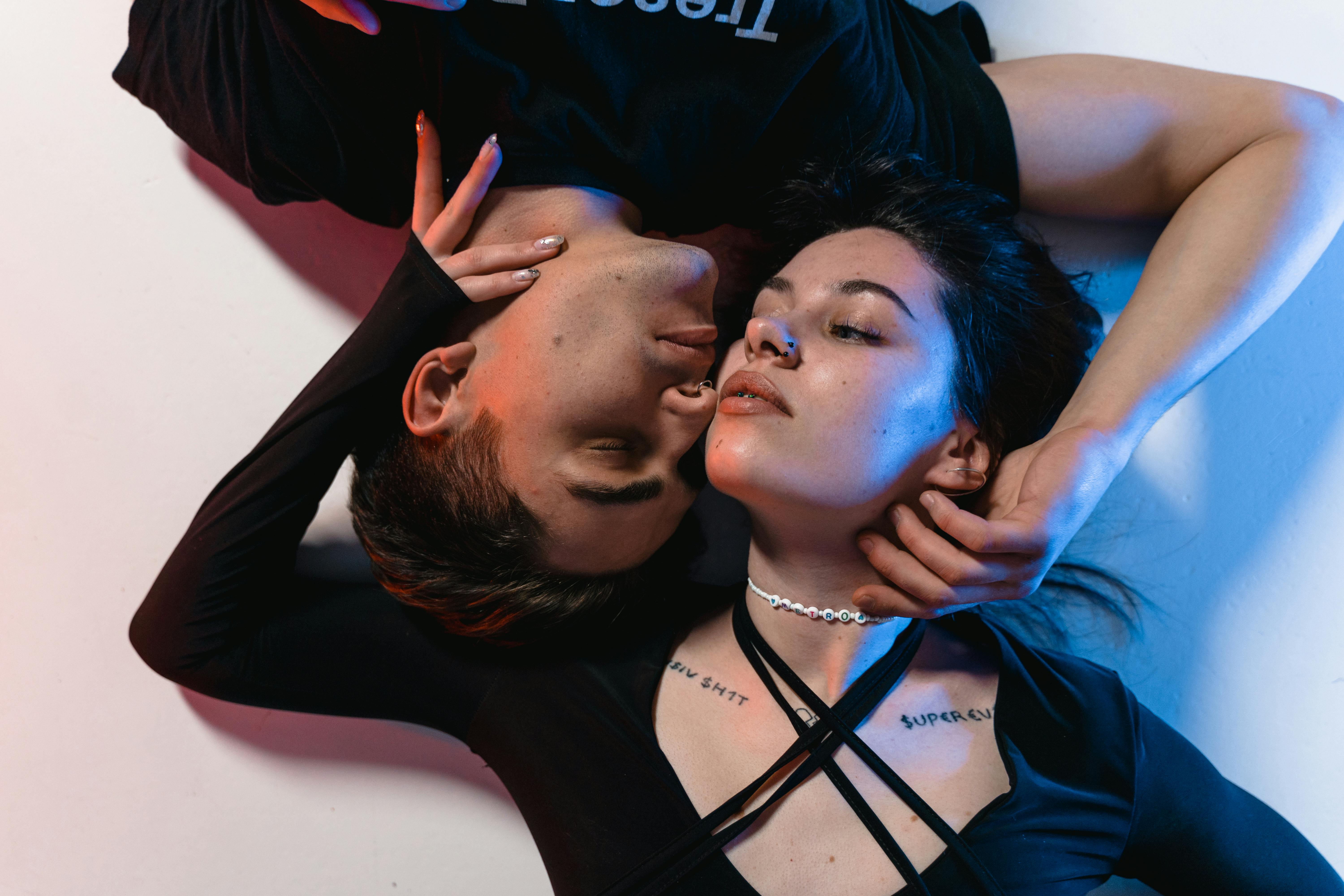 420Singles dating community featured photograph